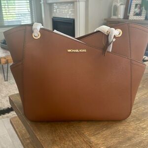 Brand New Michael Kors Brown Leather Purse
